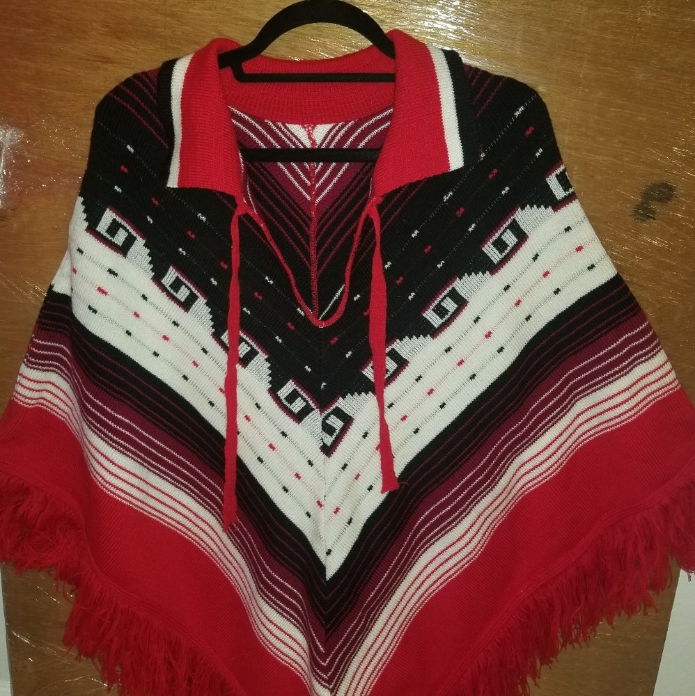 Poncho - Picture 2 of 3
